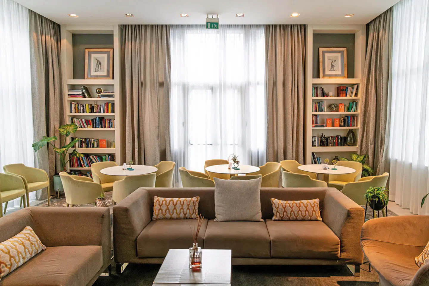 Araba Fenice LOUNGE_LOBBY