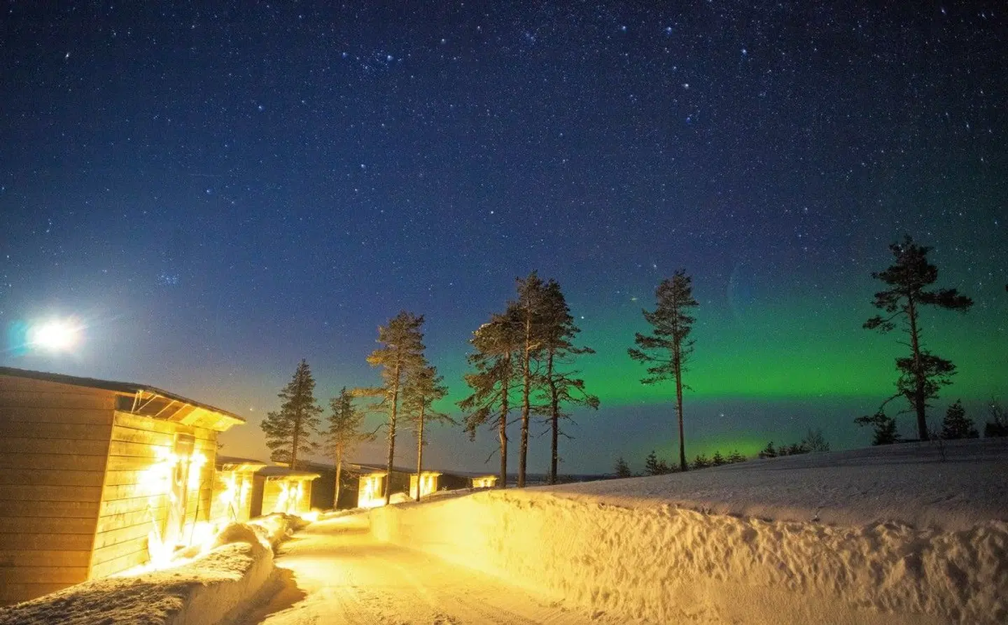 Faszinierendes Arctic Lakeland Terrasse