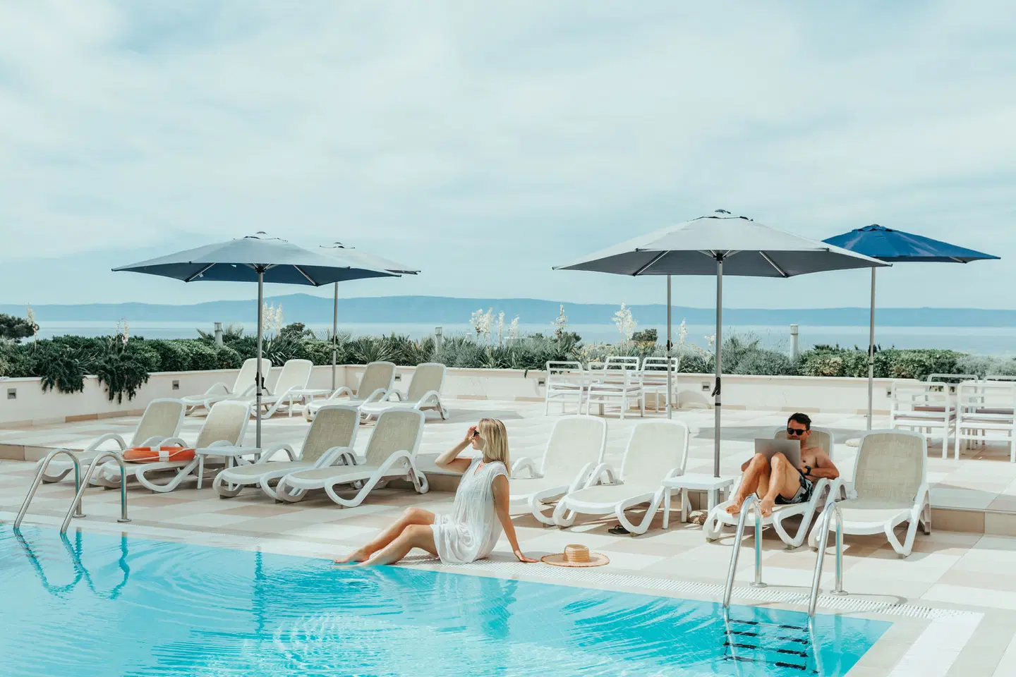 Romana Beach Apartments OUTDOOR_POOL