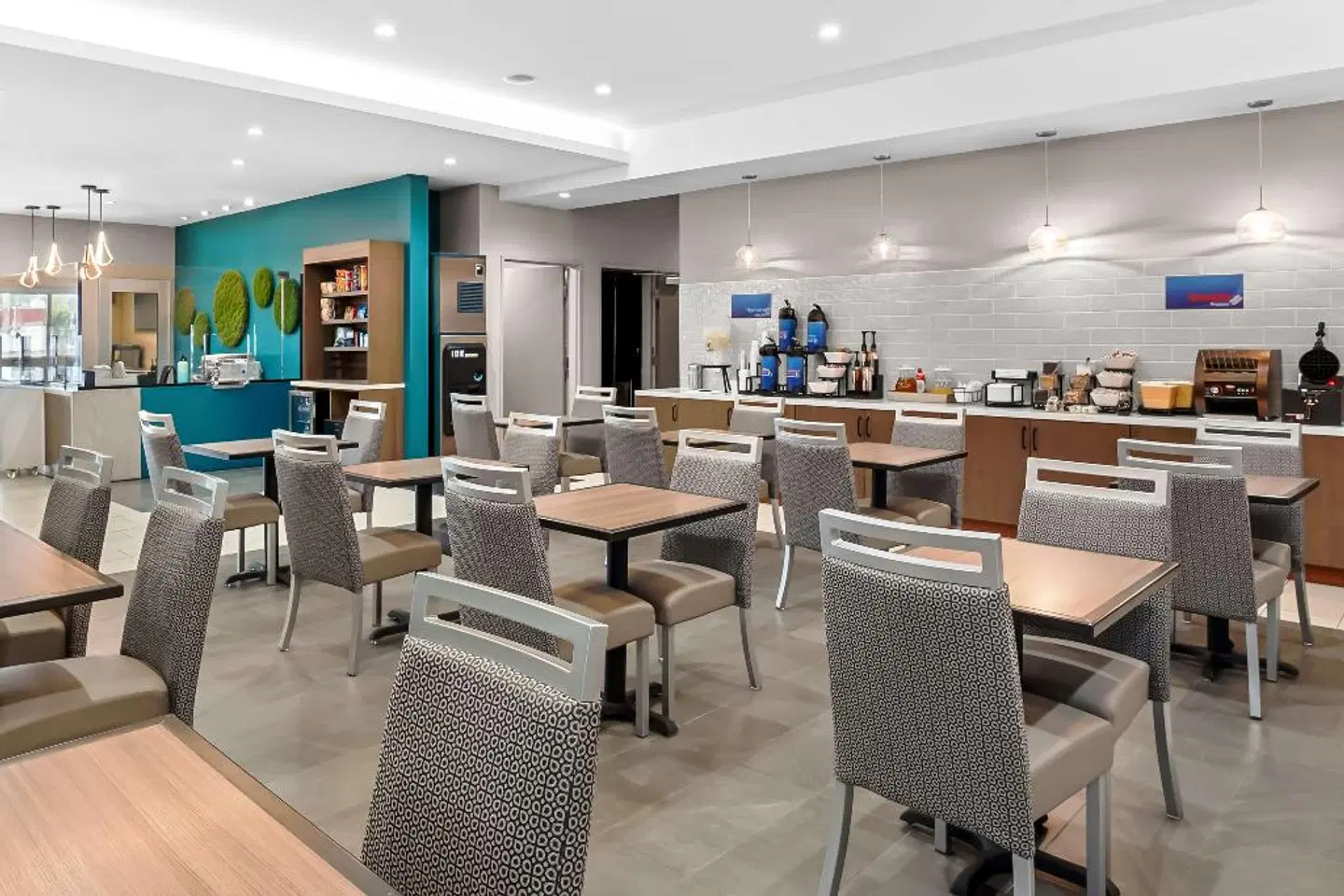 Best Western San Bernardino Hotel BAR