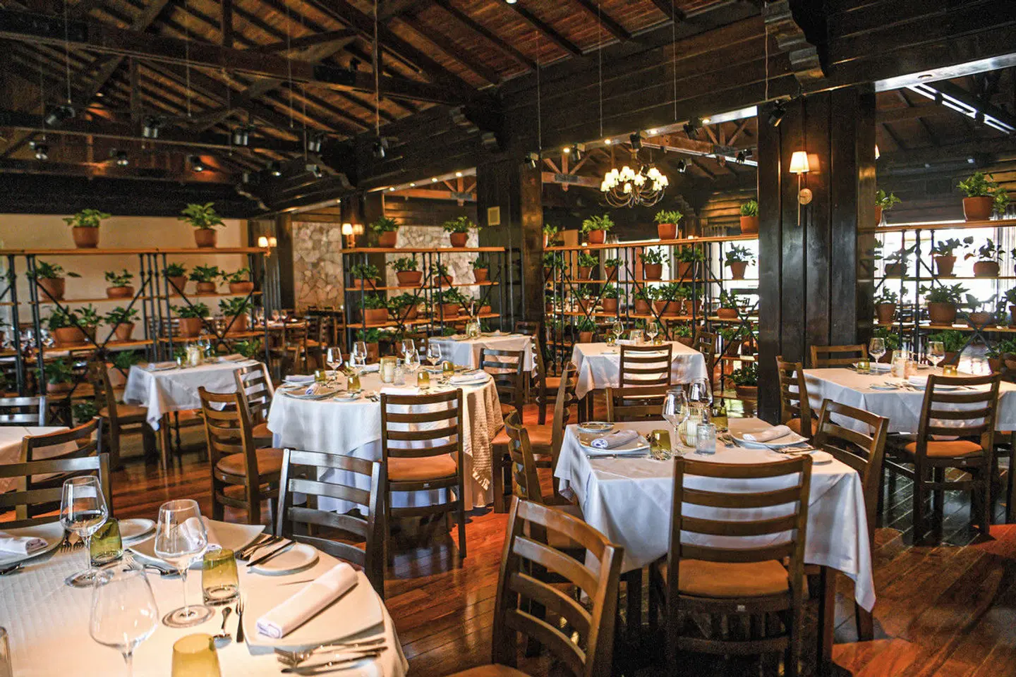 Sanma Hotel RESTAURANT