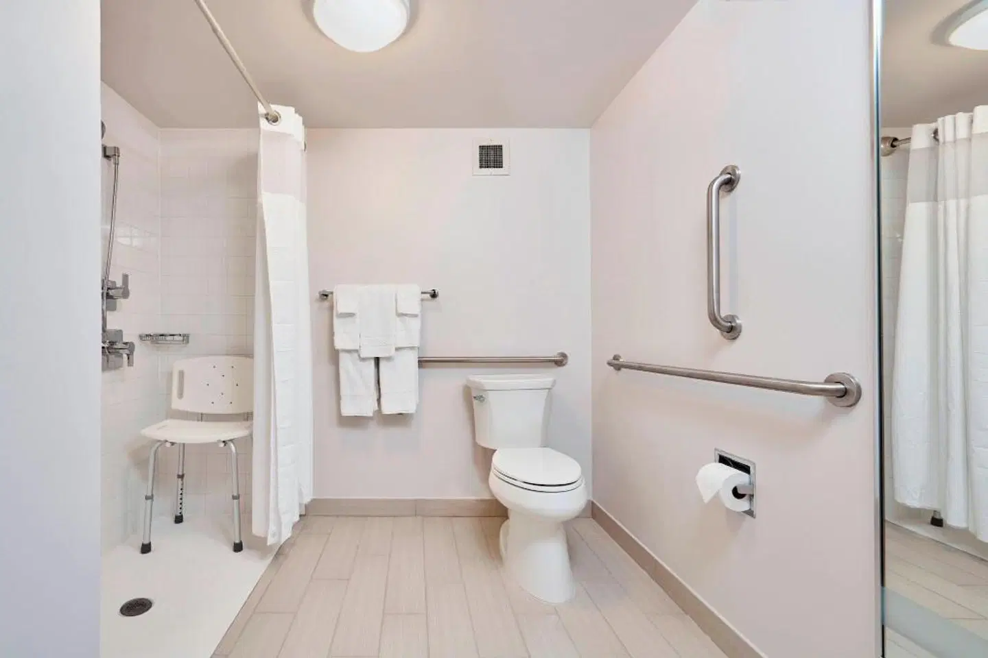 Courtyard by Marriott Cincinnati Airport South/Florence Badezimmer