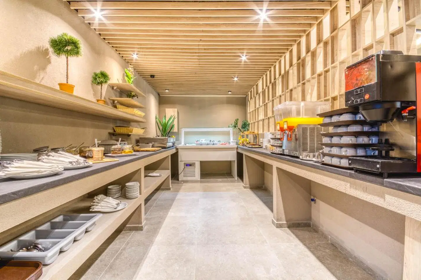 Astron Hotel Restaurant