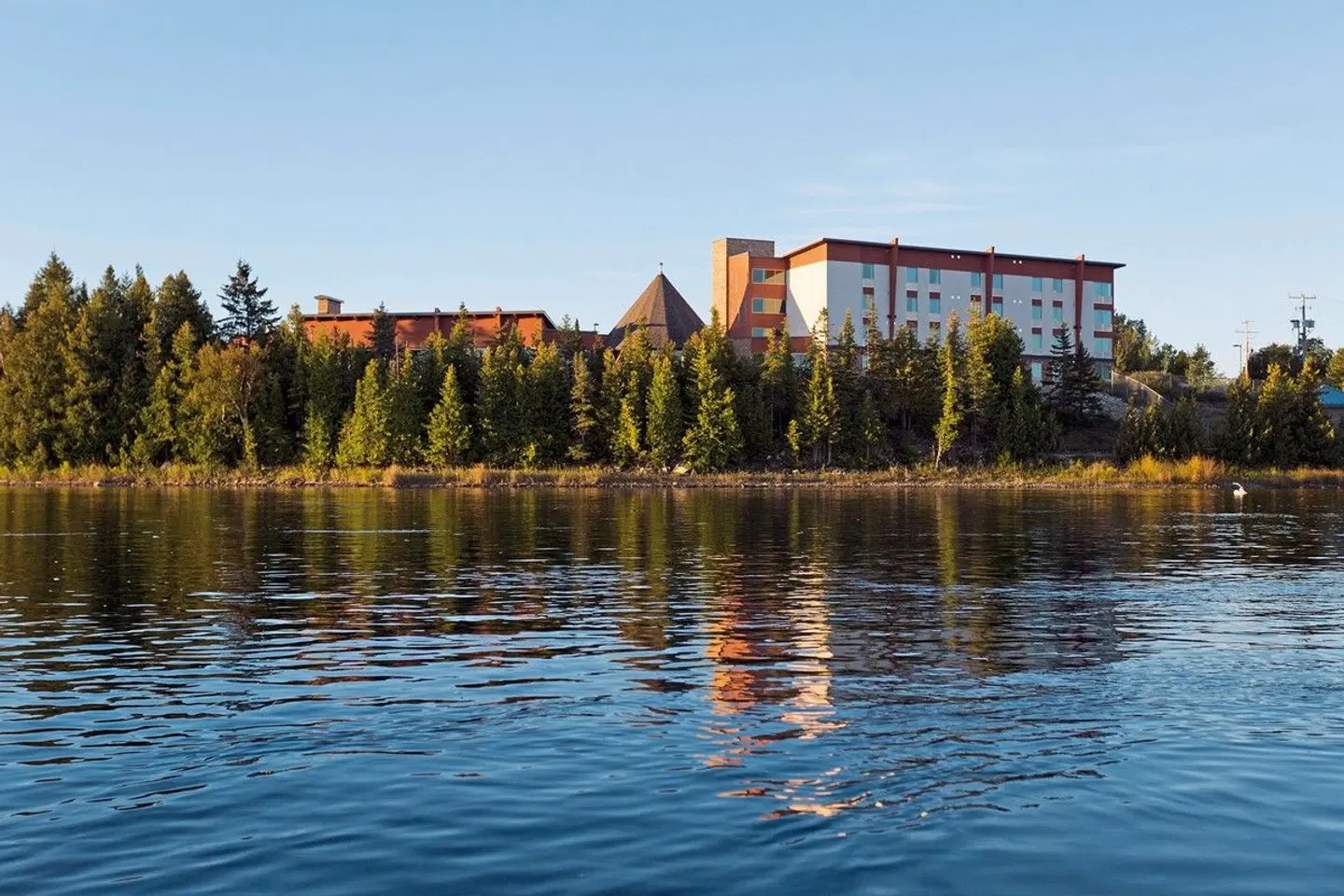 Manitoulin Island Hotel & Conference Centre EXTERIOR