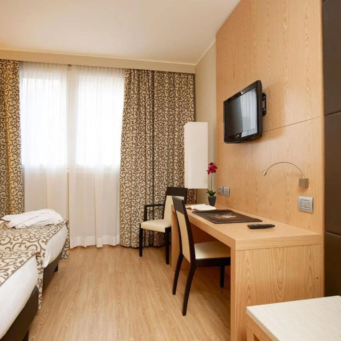 Virginia Palace Hotel ROOM_EXAMPLE