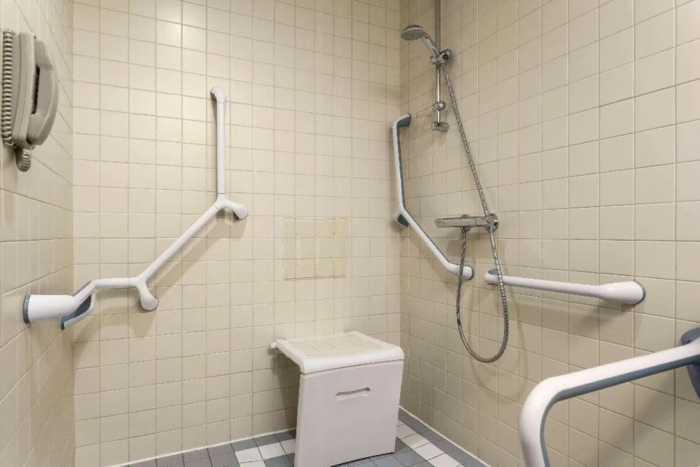 Ramada Plaza by Wyndham Bucharest Convention Center Badezimmer