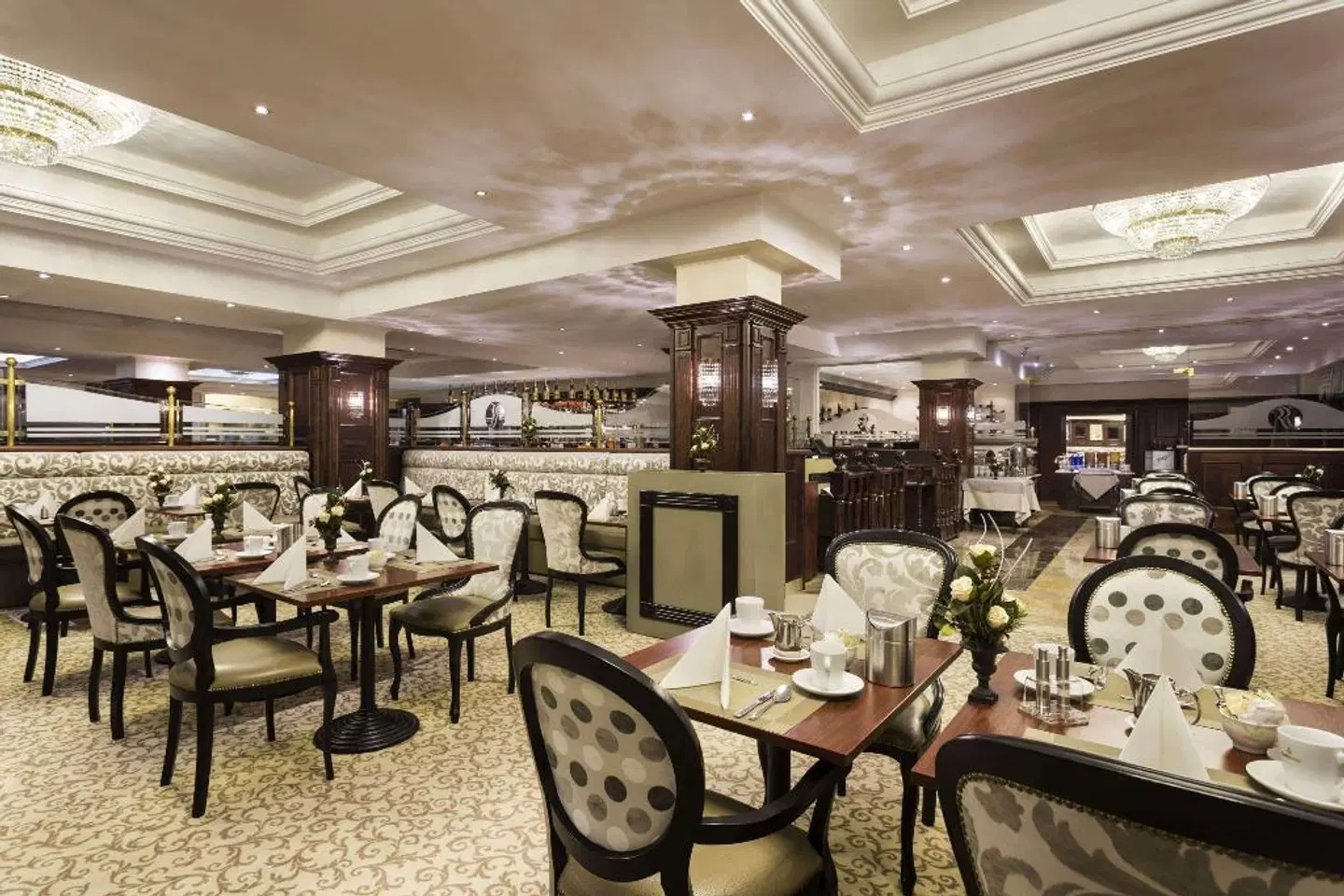 Ramada Hotel & Suites Bucharest North Restaurant