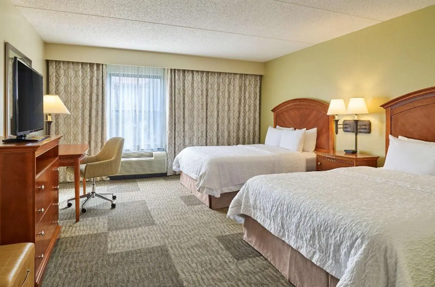 Hampton Inn San Antonio-Northwoods ROOM_EXAMPLE