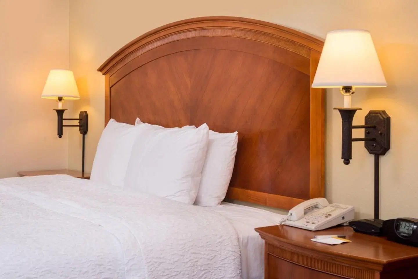 Hampton Inn San Antonio-Northwoods ROOM_EXAMPLE