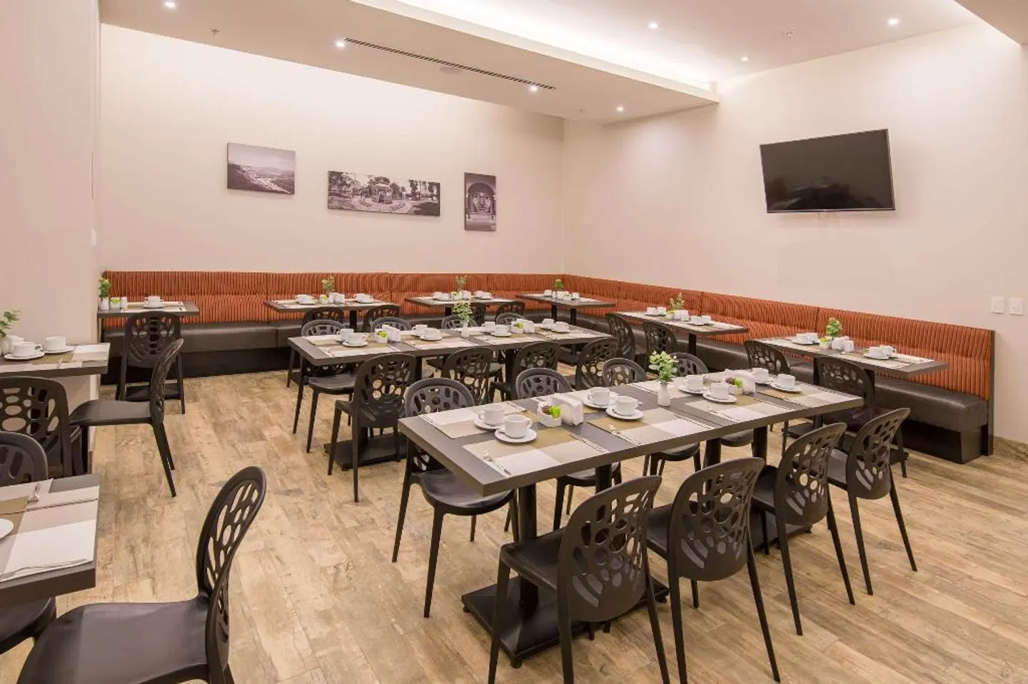 Best Western Plus Posada Royale Hotel & Suites RESTAURANT