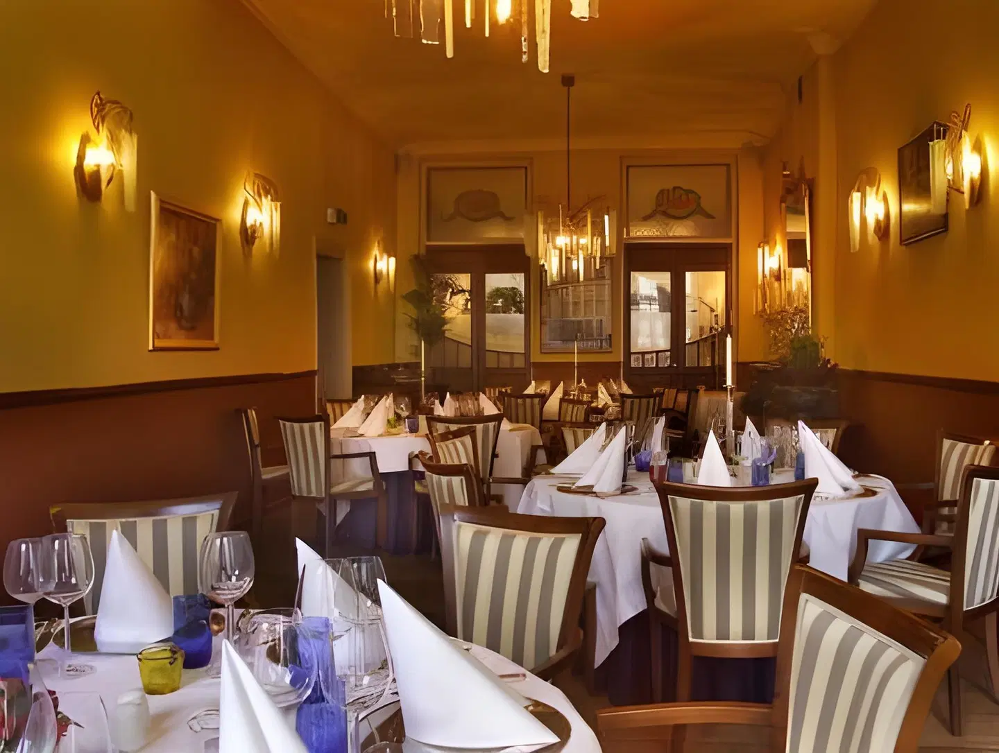 Fitz Roy Urban Hotel, Bar and Garden Restaurant