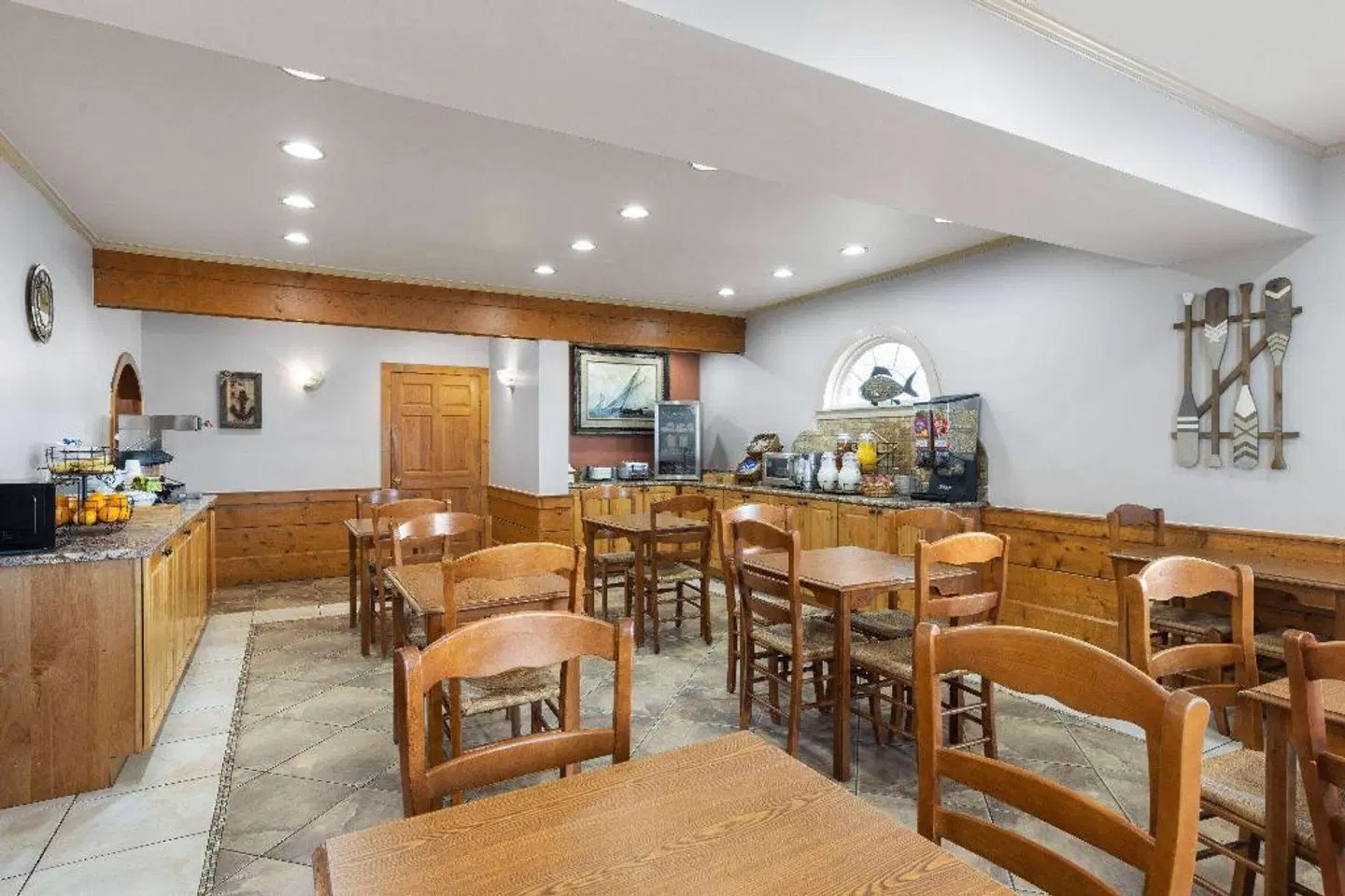 Days Inn by Wyndham Kill Devil Hills Oceanfront - Wilbur RESTAURANT