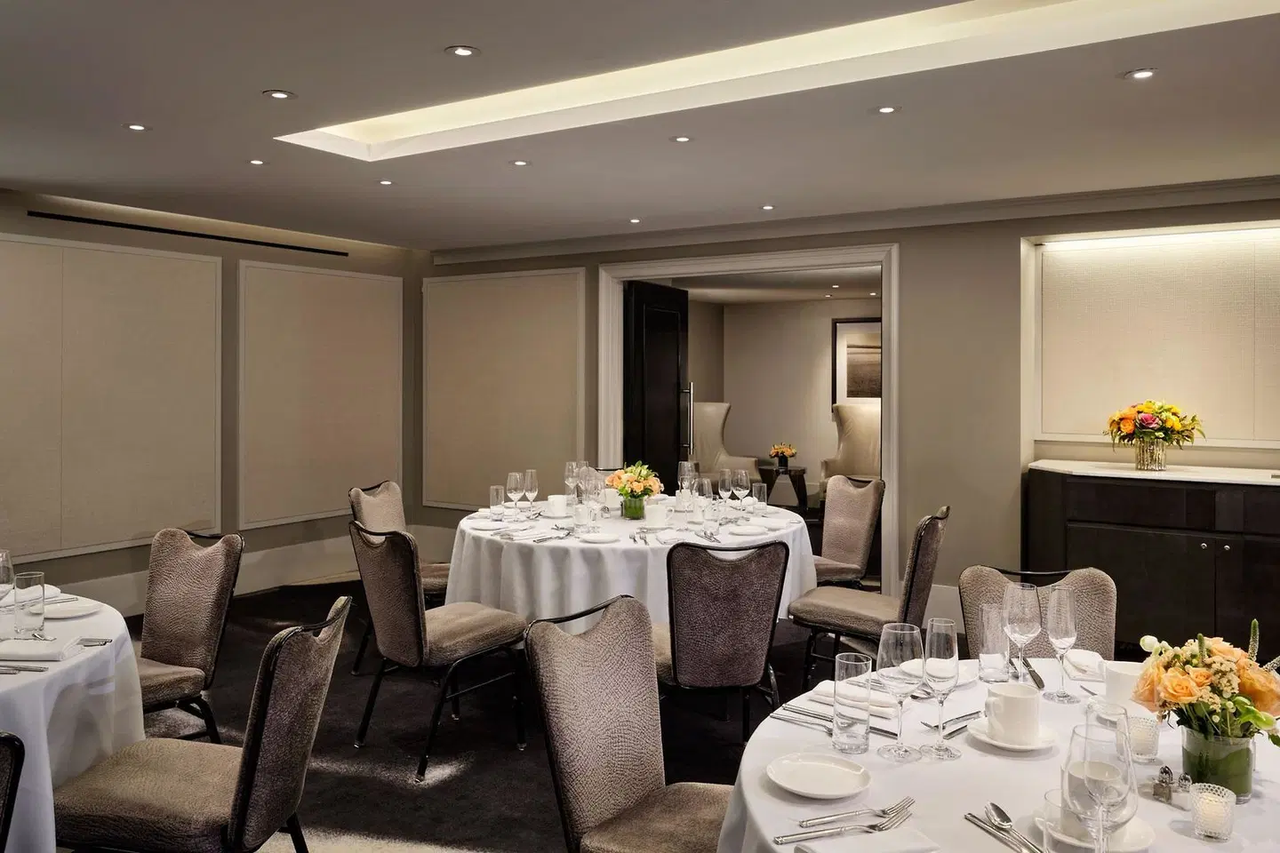 Loews Regency Hotel RESTAURANT