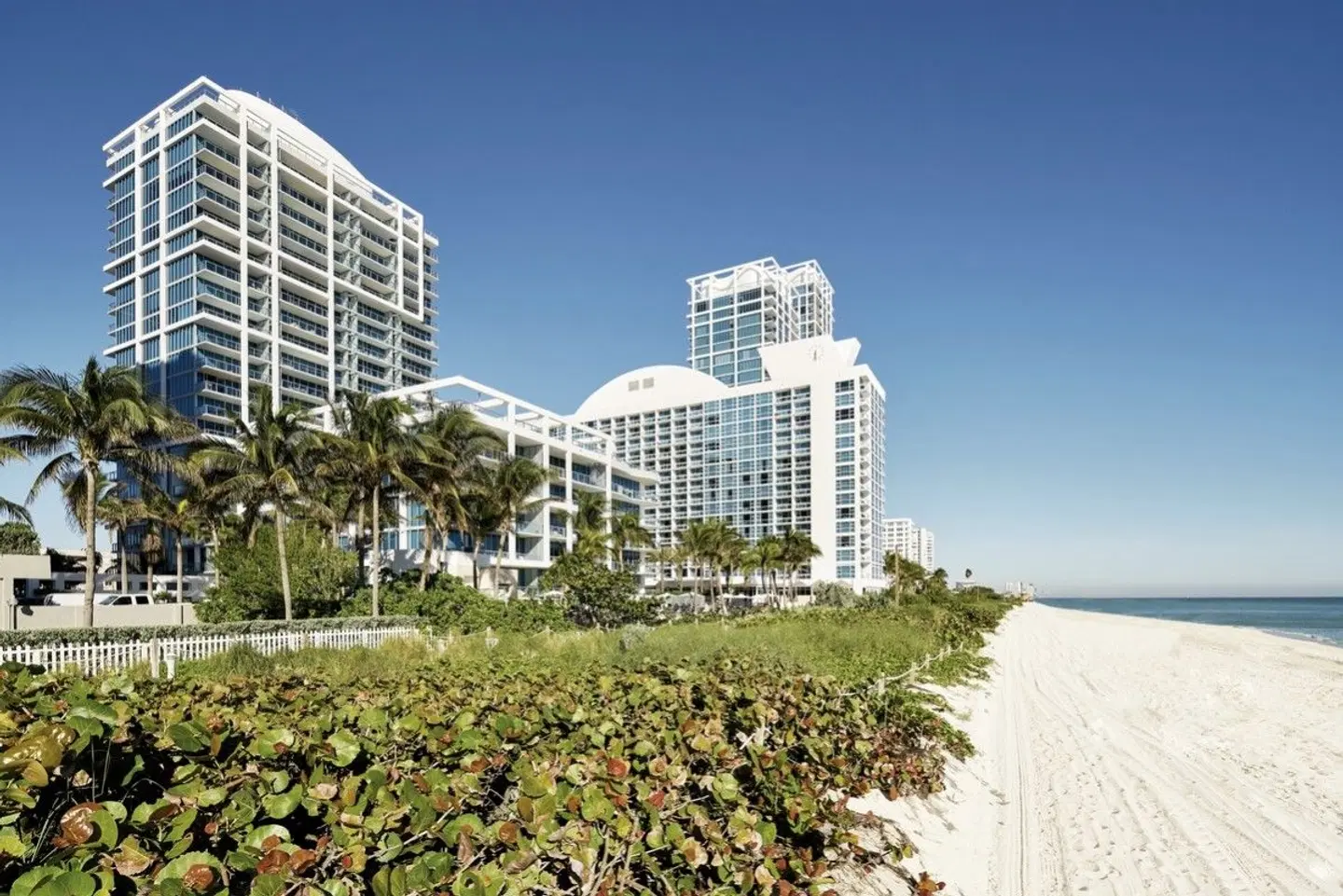 Carillon Wellness Hotel & Spa EXTERIOR