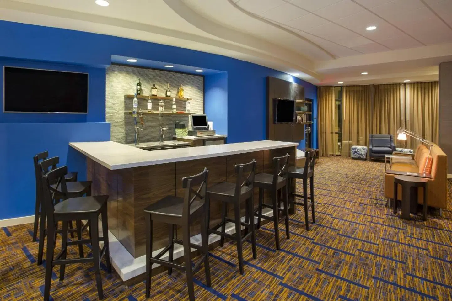 Courtyard by Marriott Austin Airport Bar