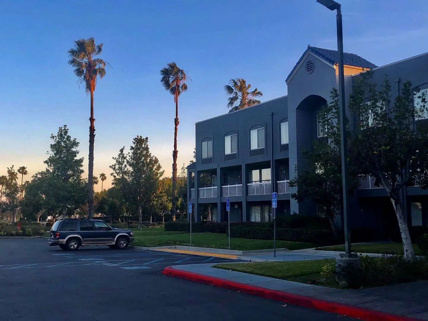 SureStay Hotel by Best Western Ontario Airport EXTERIOR