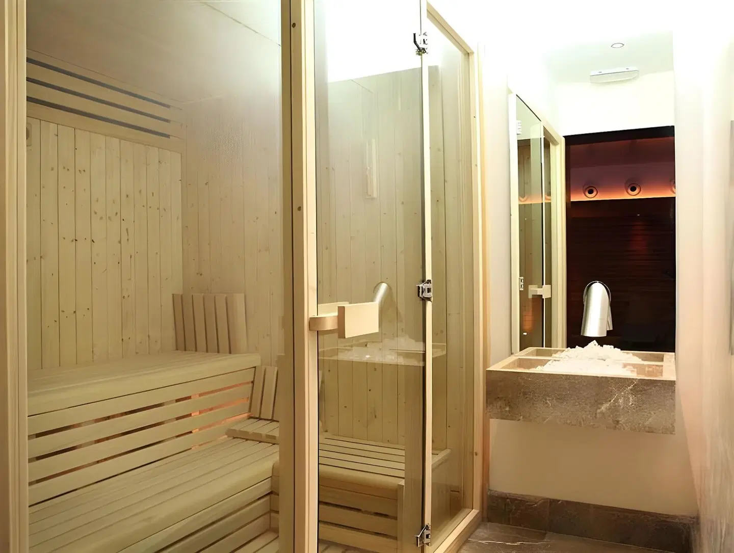 Hotel Esplendido BATHROOM