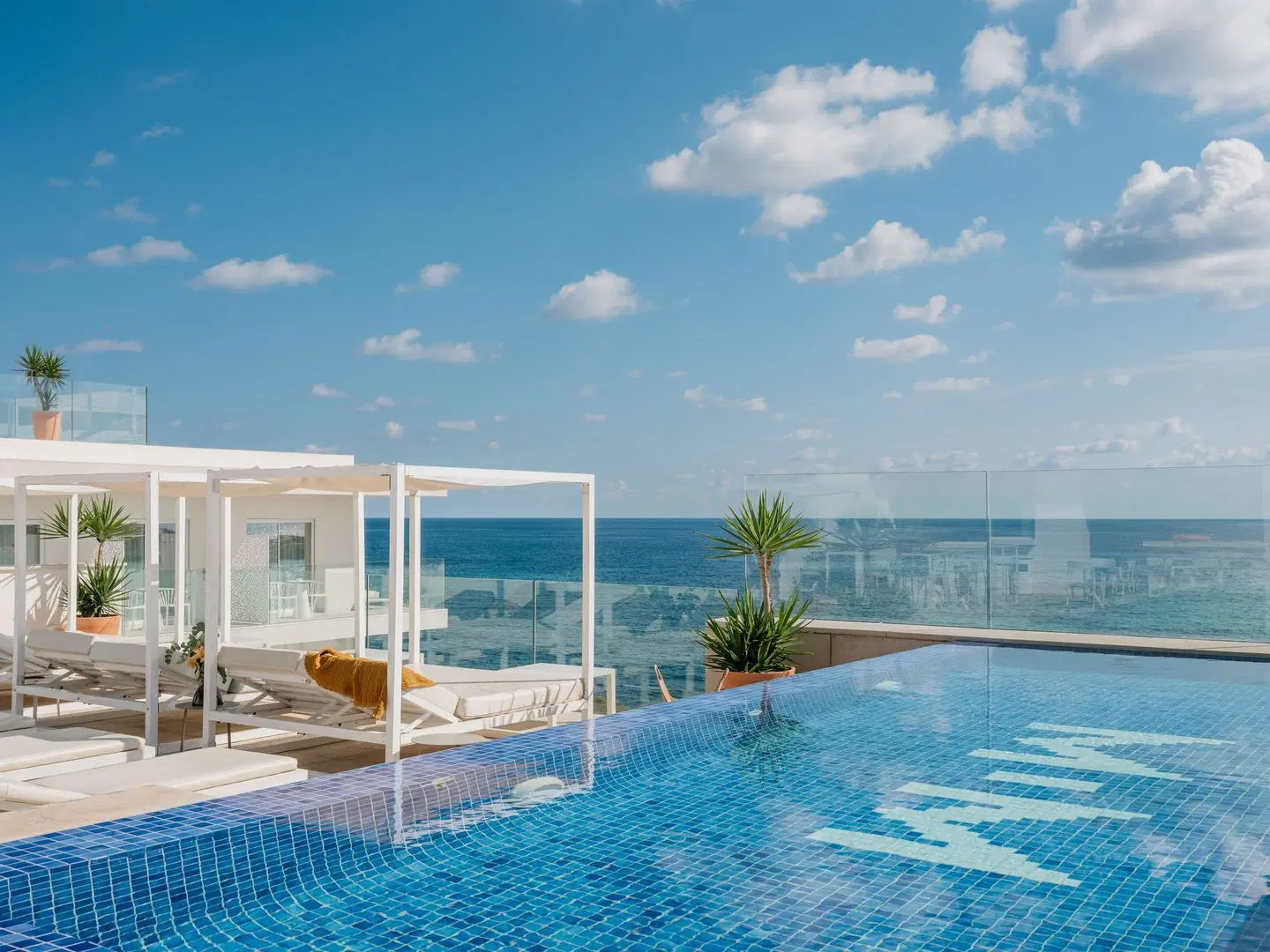 MiM Mallorca Melia Collection OUTDOOR_POOL