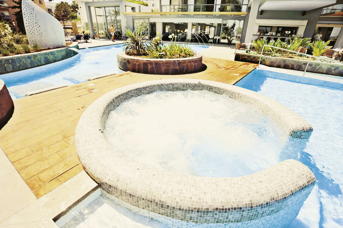 Marins Suites OUTDOOR_POOL