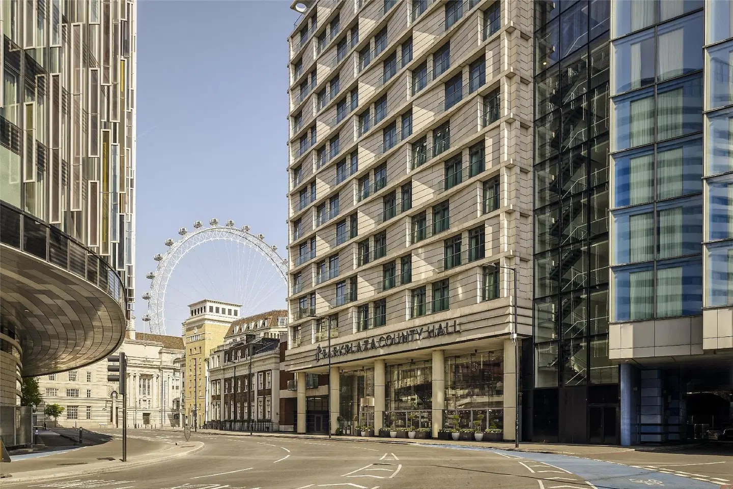 Park Plaza County Hall EXTERIOR