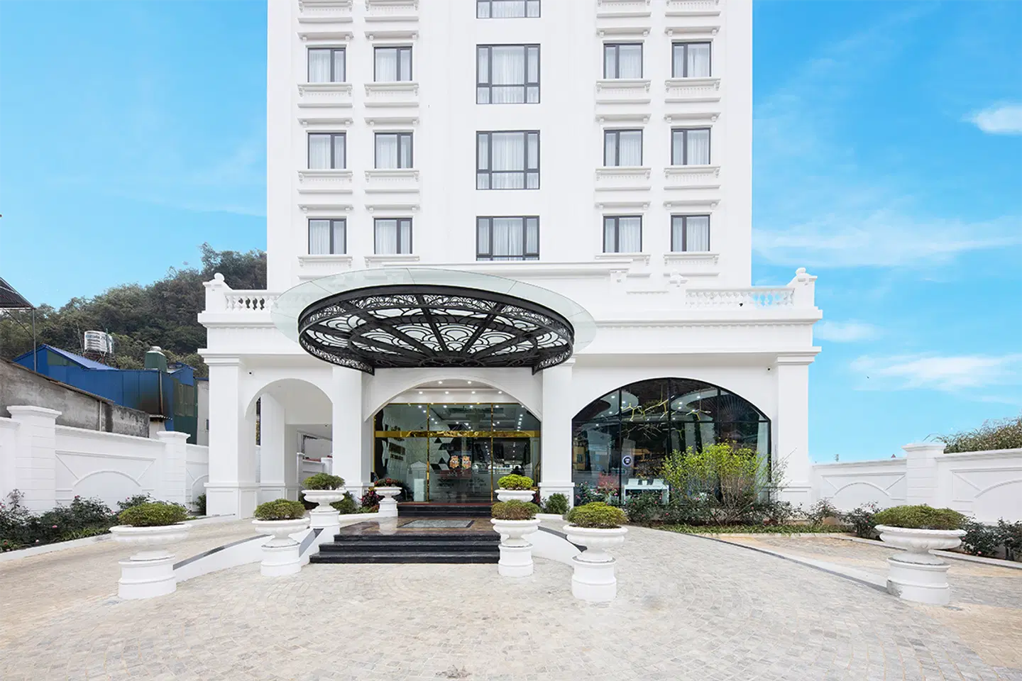 Glenda Tower Moc Chau Hotel EXTERIOR