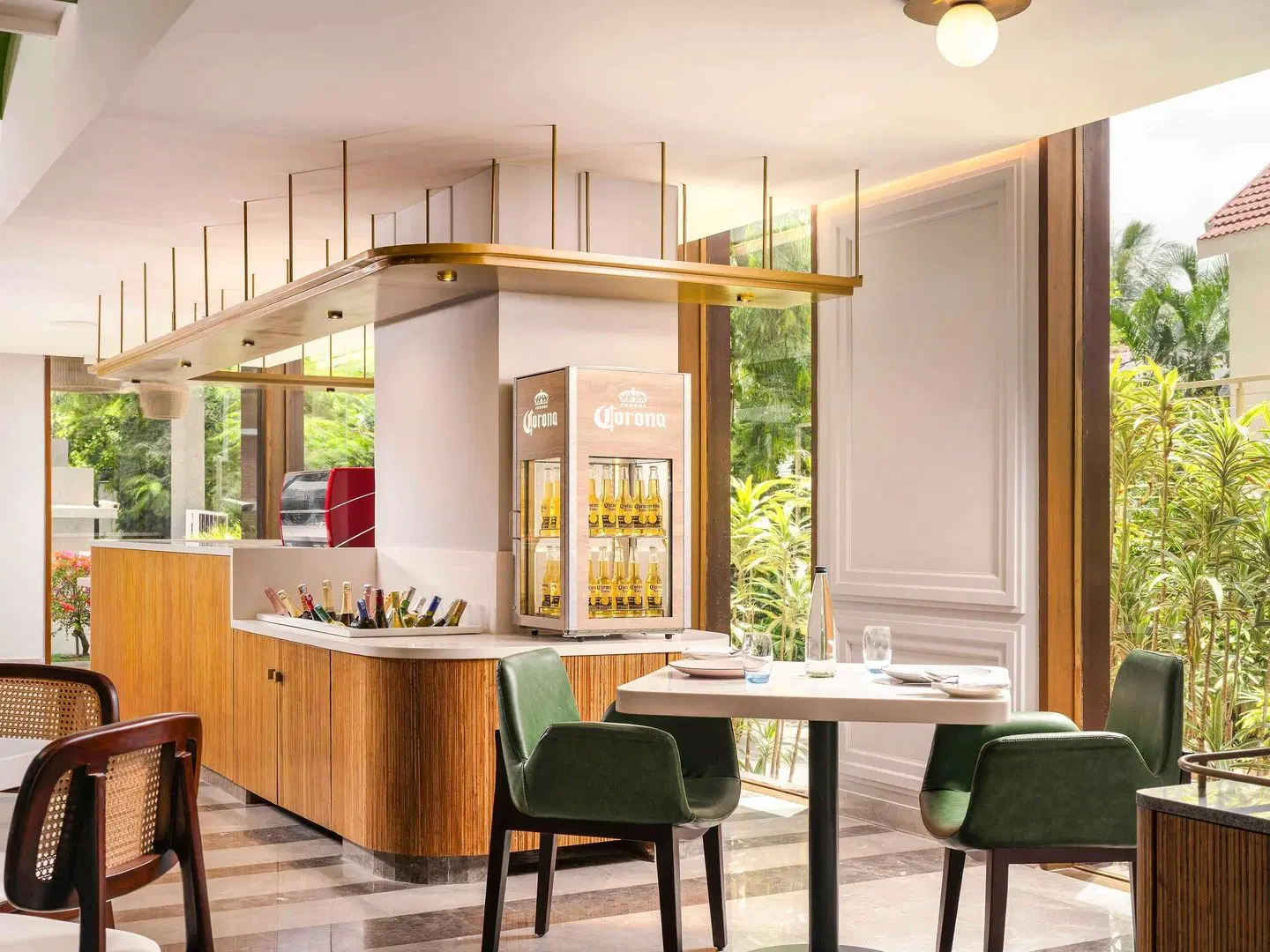 Grand Mercure Bangalore Bar