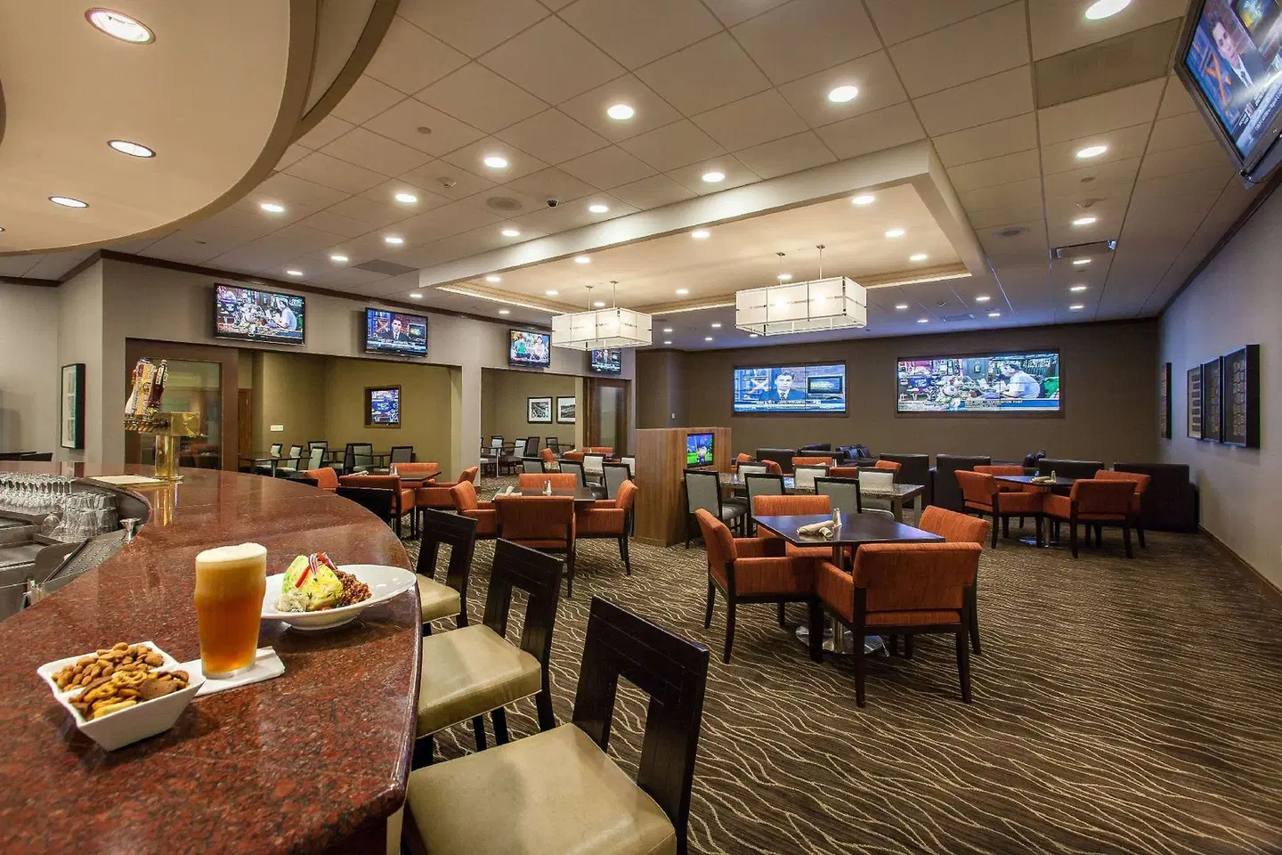 DoubleTree by Hilton Pittsburgh-Green Tree RESTAURANT