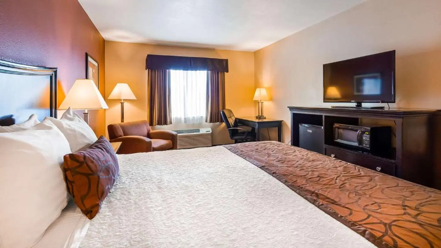Best Western PLUS Corning Inn ROOM_EXAMPLE