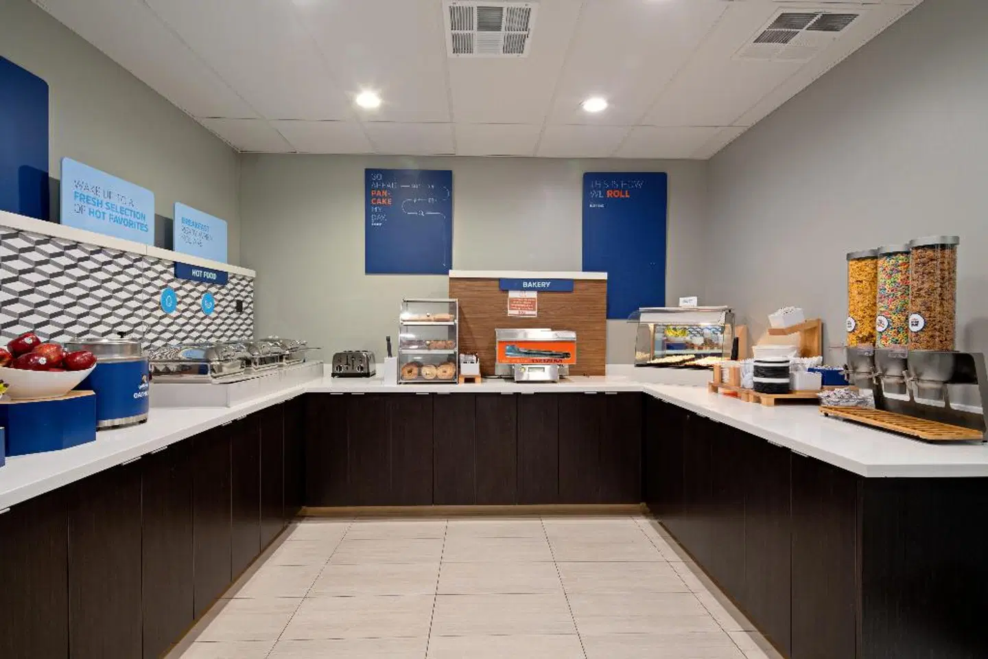 Holiday Inn Express Hotel & Suites Fresno South LOUNGE_LOBBY