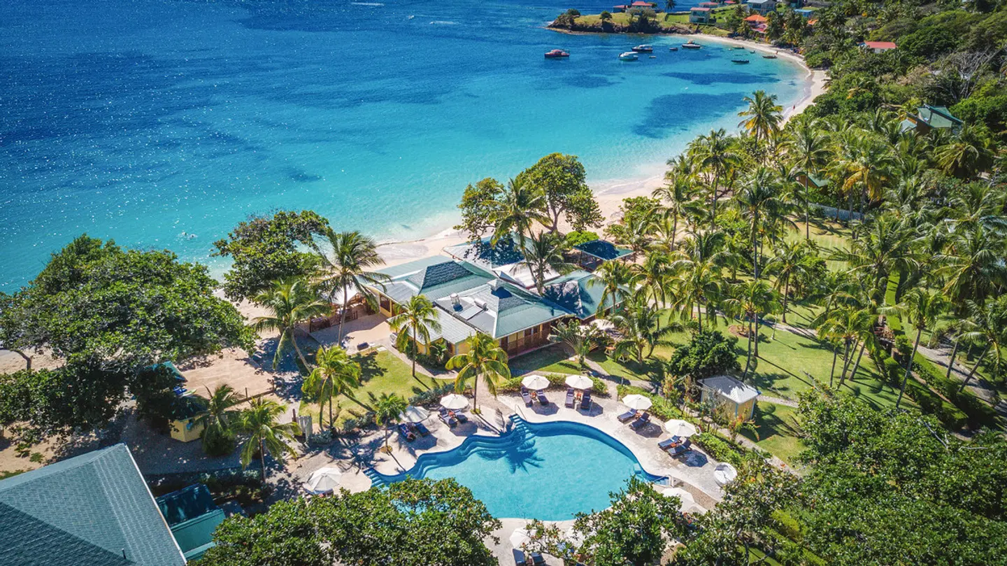 Bequia Beach Hotel OUTDOOR_POOL