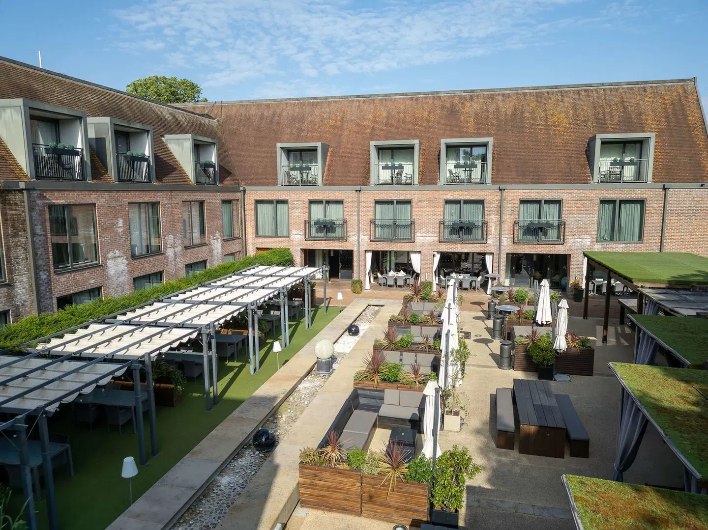 Hilton London Syon Park EXTERIOR