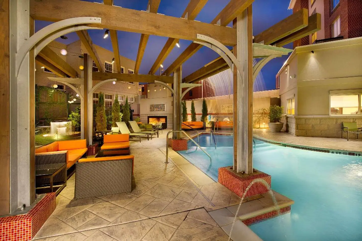 Hampton Inn & Suites Chattanooga/Downtown INDOOR_POOL