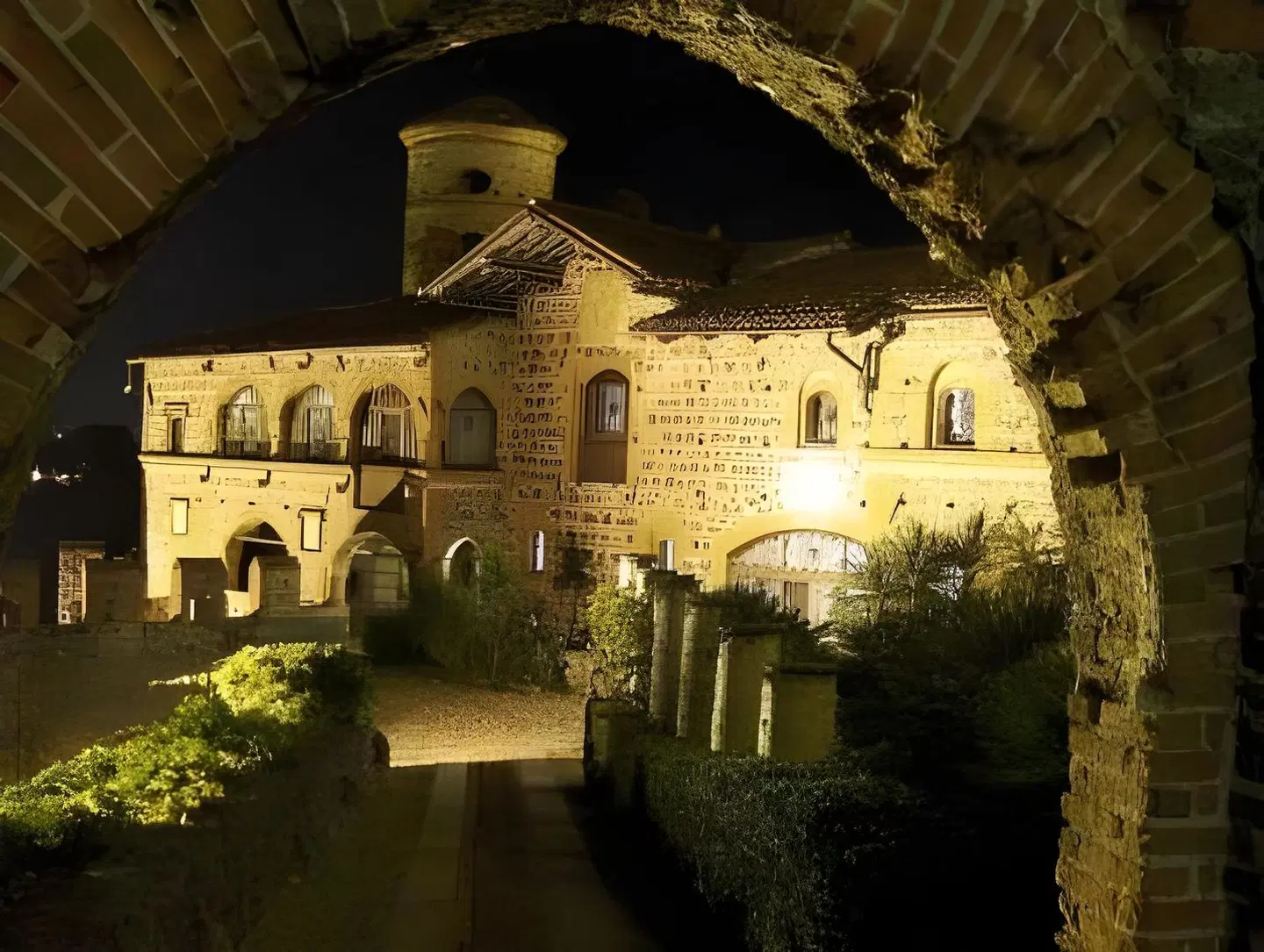 Castello Di Pavone EXTERIOR