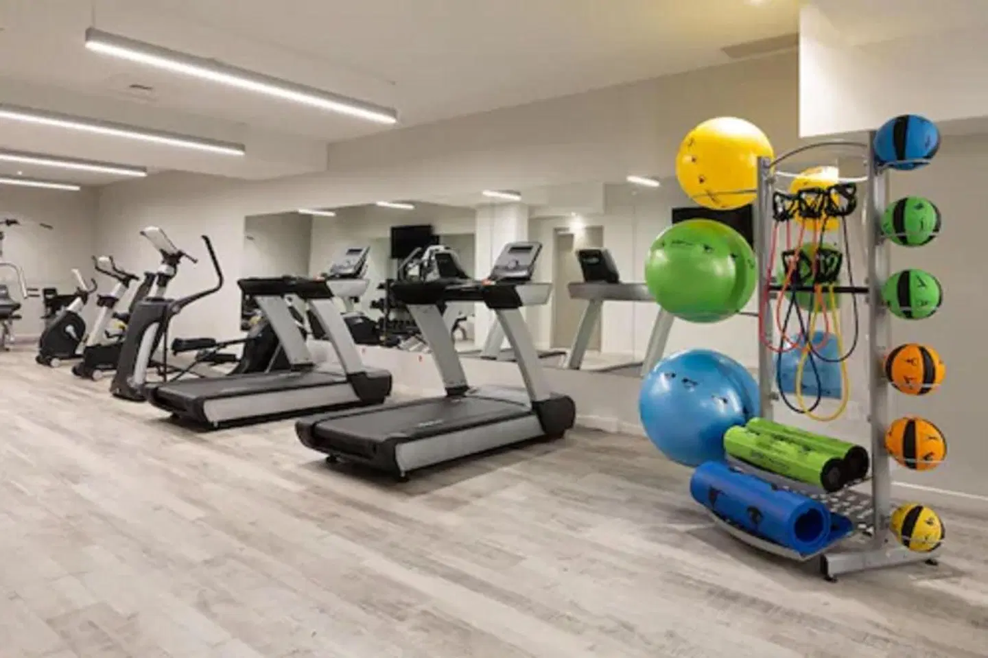 reStays Ottawa SPORTS_AND_LEISURE