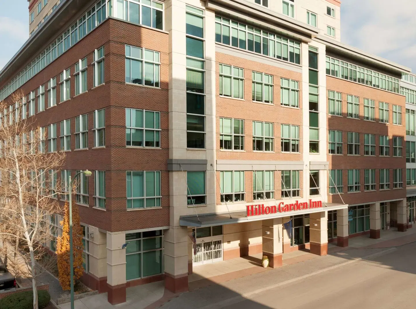 Hilton Garden Inn Ithaca EXTERIOR