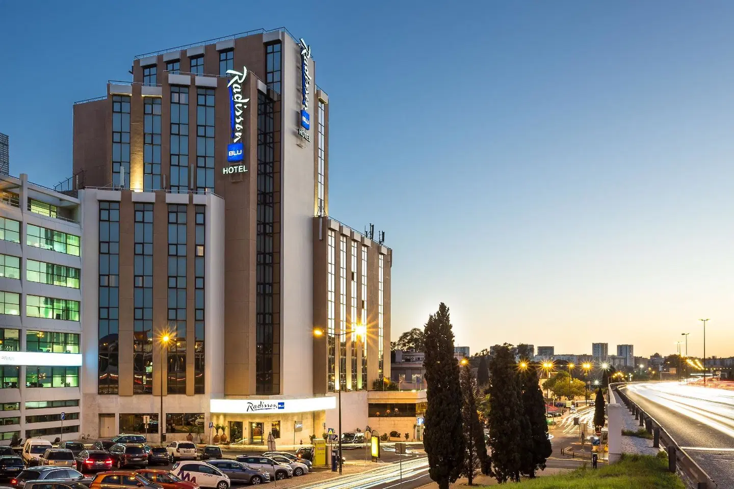 Radisson Blu Hotel, Lisbon EXTERIOR