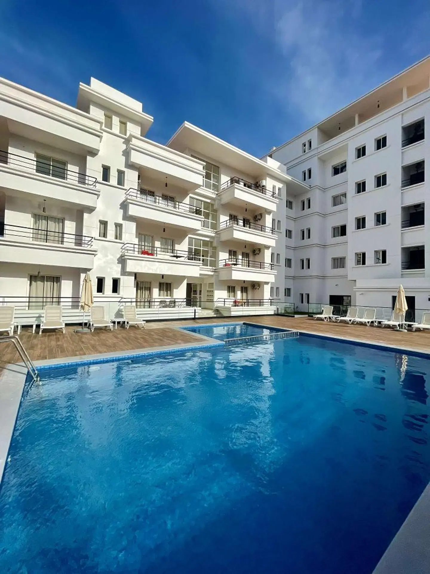 Great Holiday Apart-Hotel & Penthouse OUTDOOR_POOL