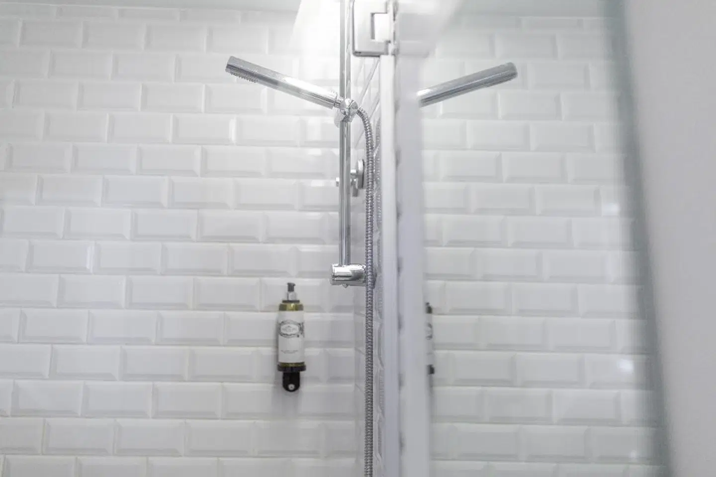 My Suite Lisbon BATHROOM