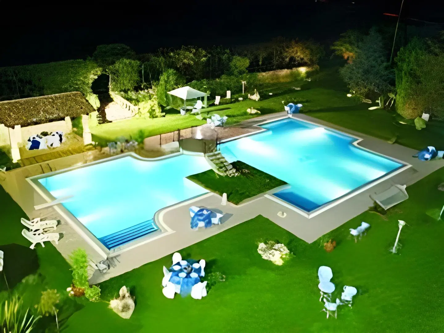 Hermitage OUTDOOR_POOL