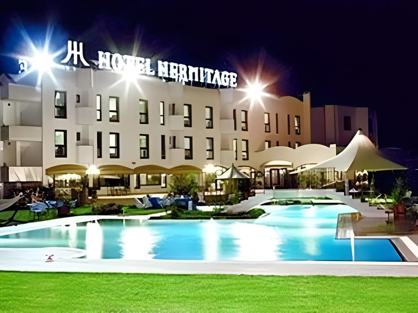 Hermitage OUTDOOR_POOL