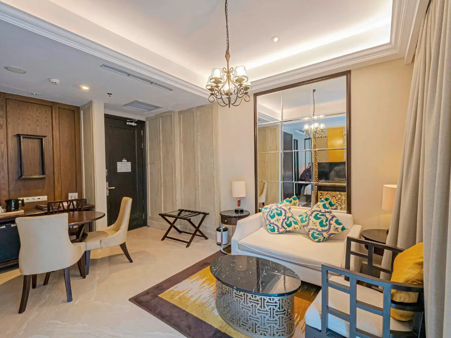 Jambuluwuk Oceano Seminyak ROOM_EXAMPLE