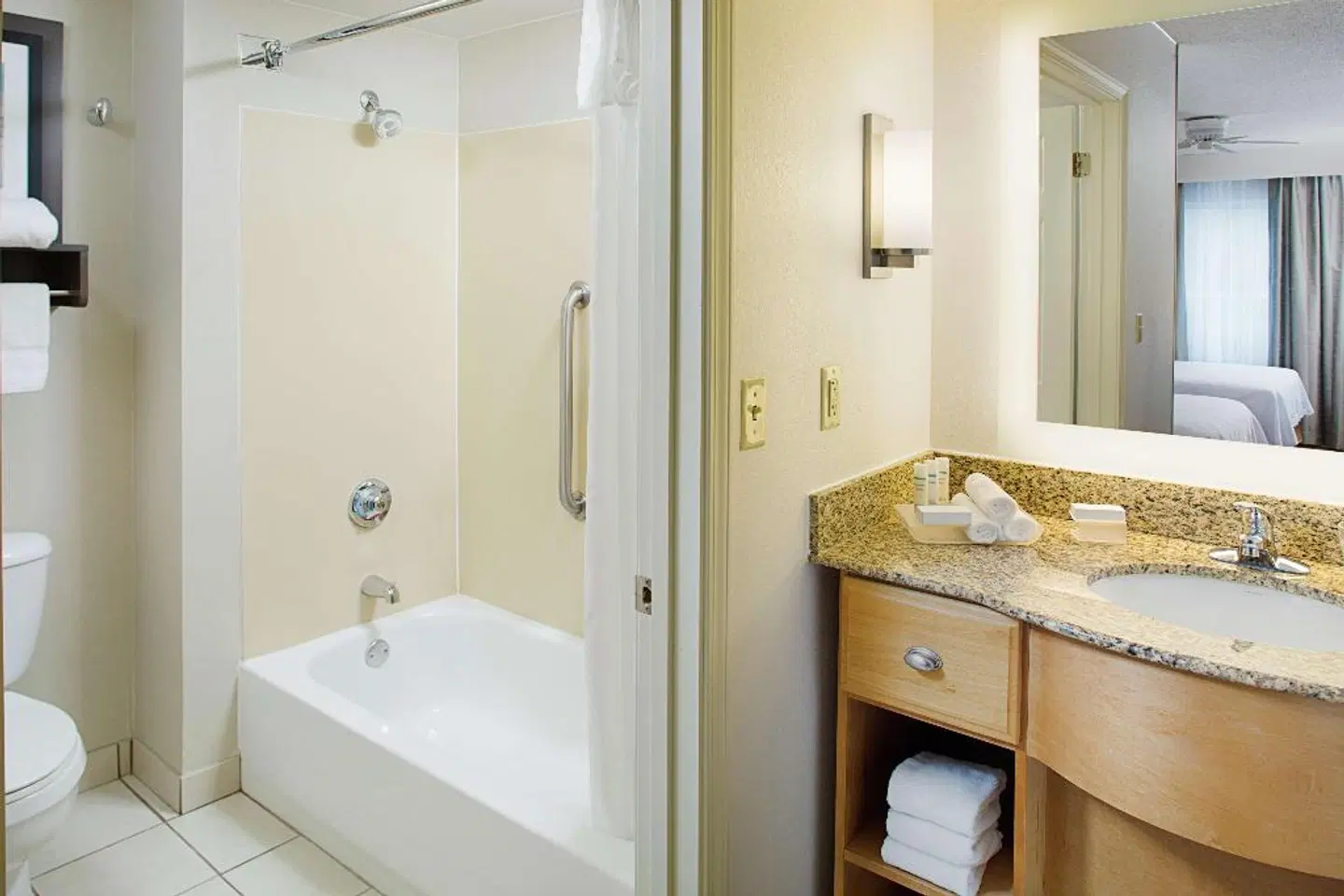 Homewood Suites by Hilton Colorado Springs-North BATHROOM