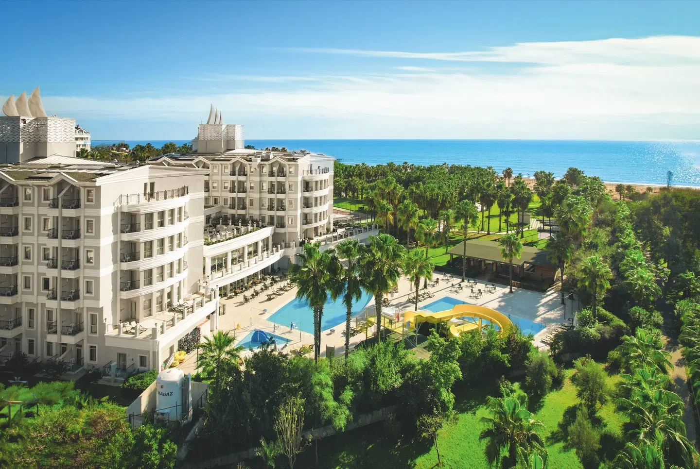 Royal Atlantis Beach EXTERIOR