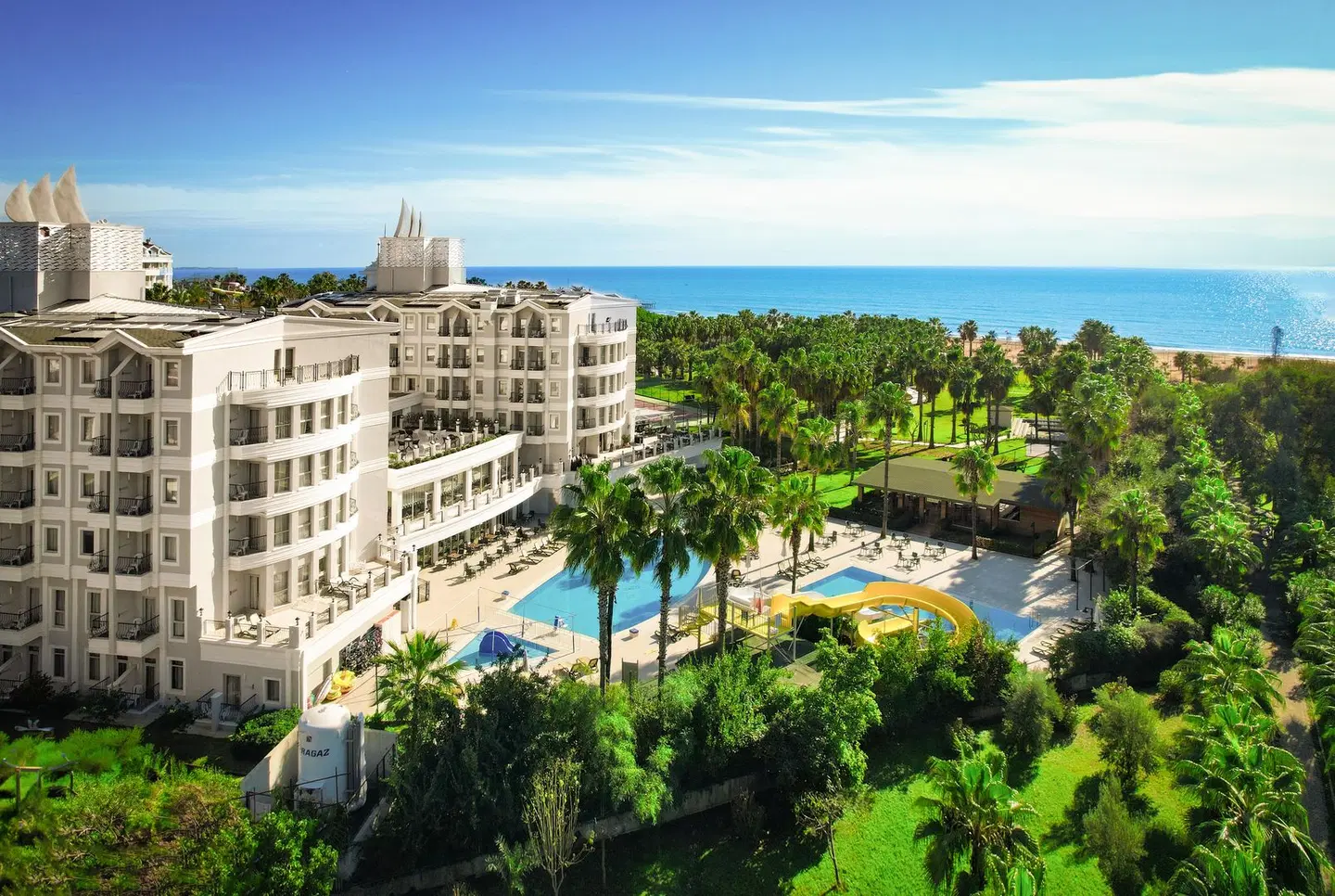 Royal Atlantis Beach Hotel EXTERIOR