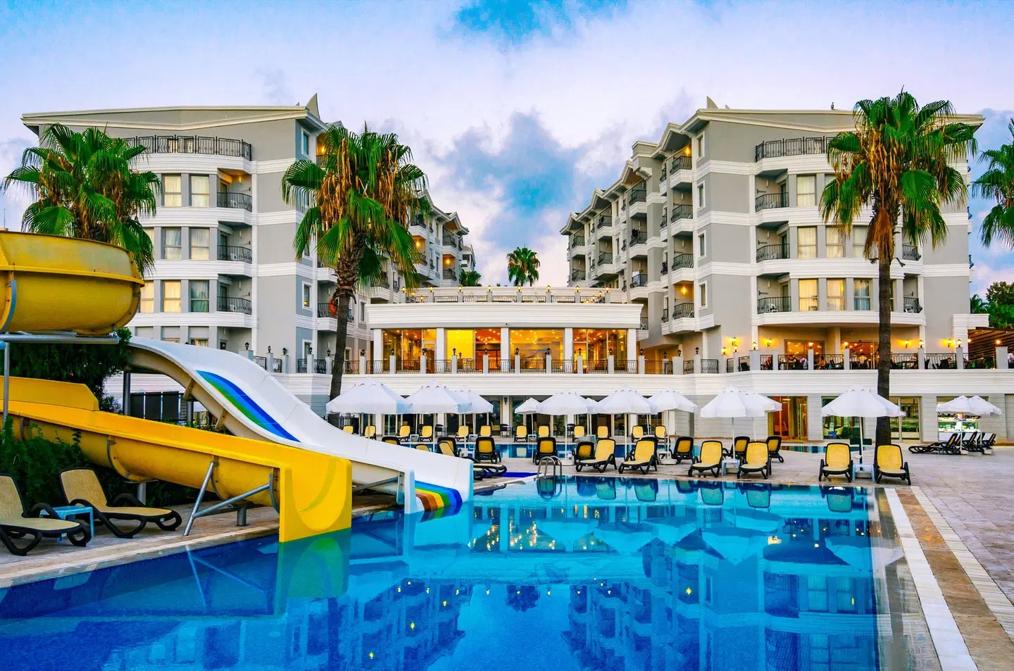 Royal Atlantis Beach OUTDOOR_POOL