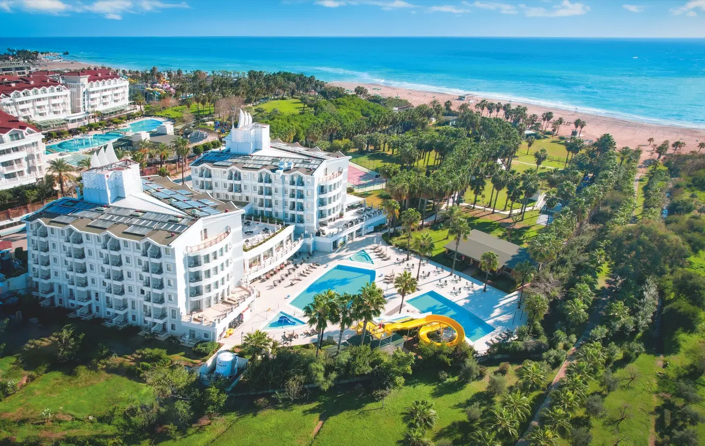 Royal Atlantis Beach EXTERIOR