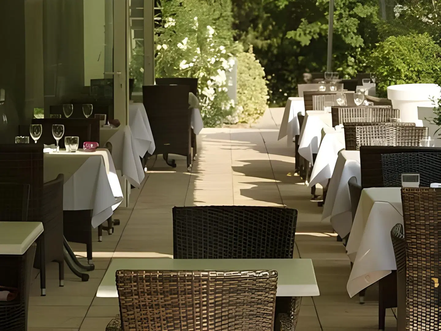 Logis Hostellerie De L'Abbaye Terrasse