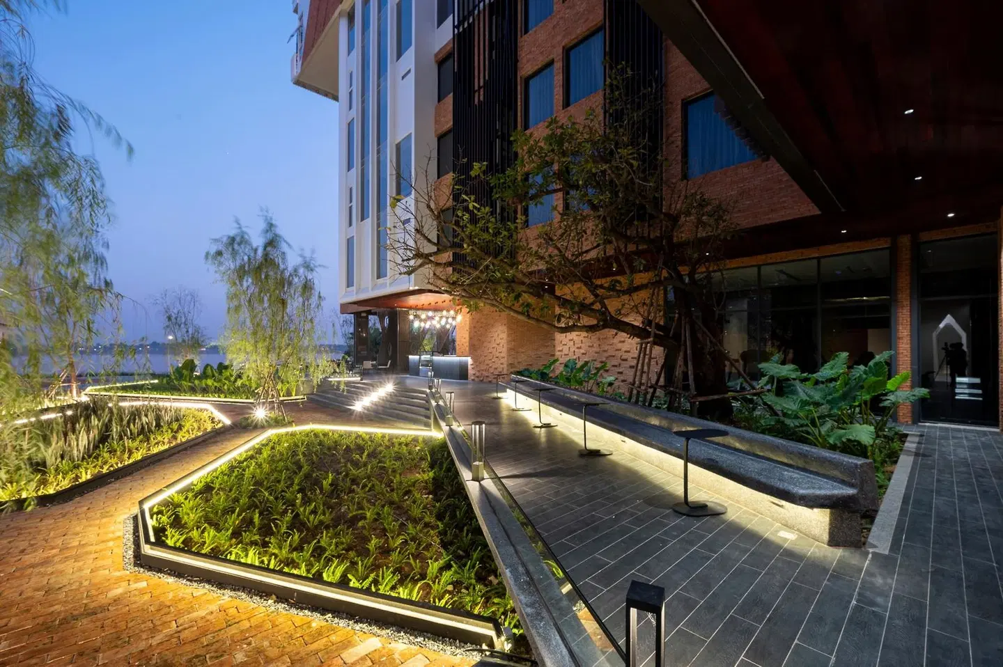 VELA Dhi Nakhon Phanom Terrasse