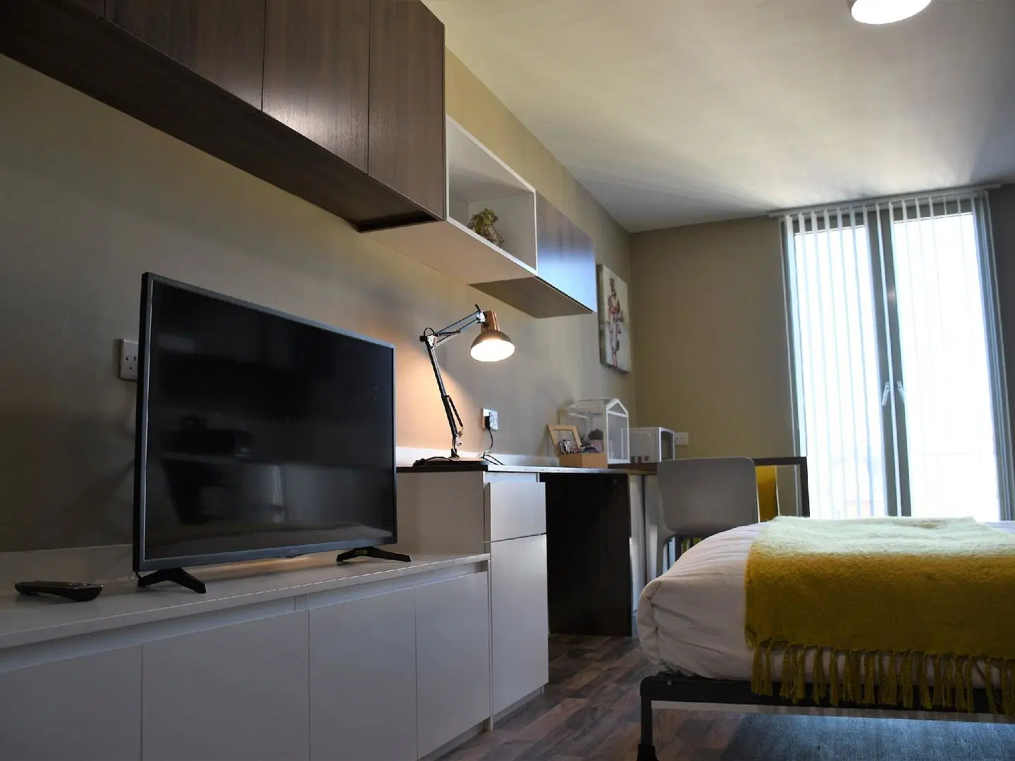 Pembroke Studios ROOM_EXAMPLE