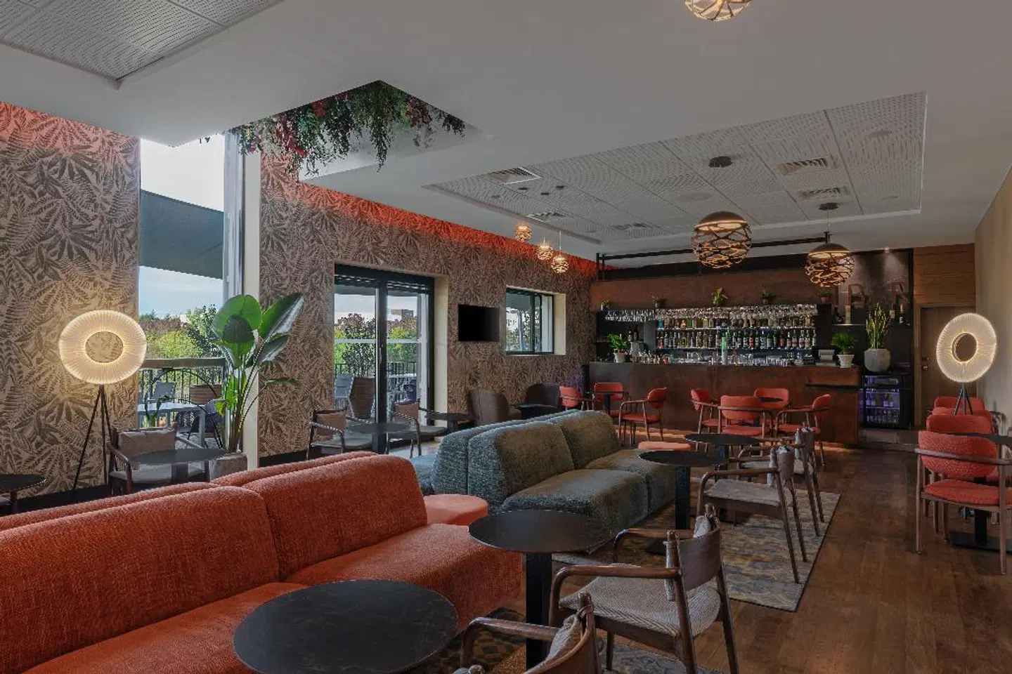 DoubleTree by Hilton Lyon Eurexpo BAR